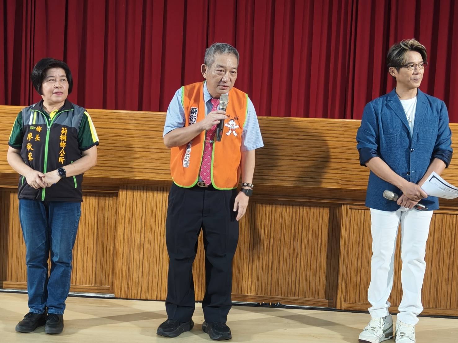 蔡衍明愛心基金會周哲仁主任，代表旺旺集團蔡衍明董事長出席活動。